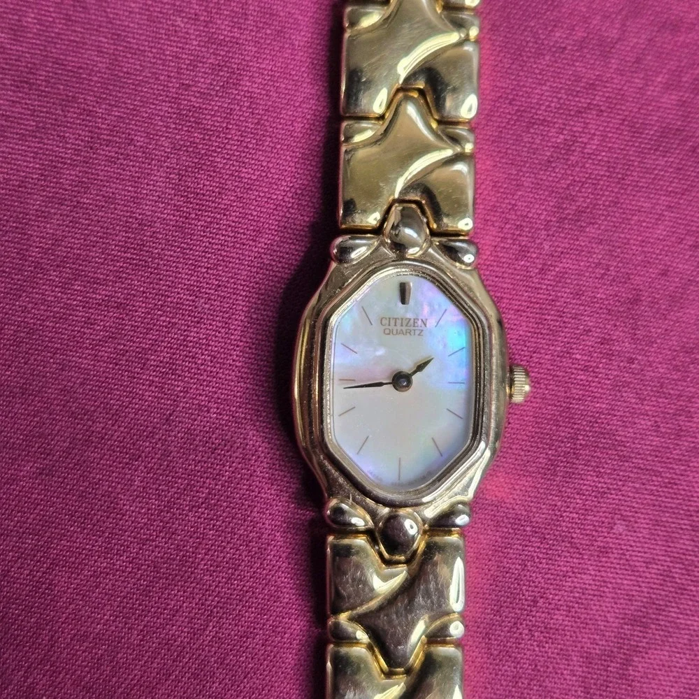 Citizen Women's Quartz Watch Gold Tone Bracelet MOP Dial 3220-326130 Parts